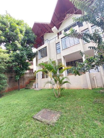 4 Bed Townhouse with En Suite at Riverside