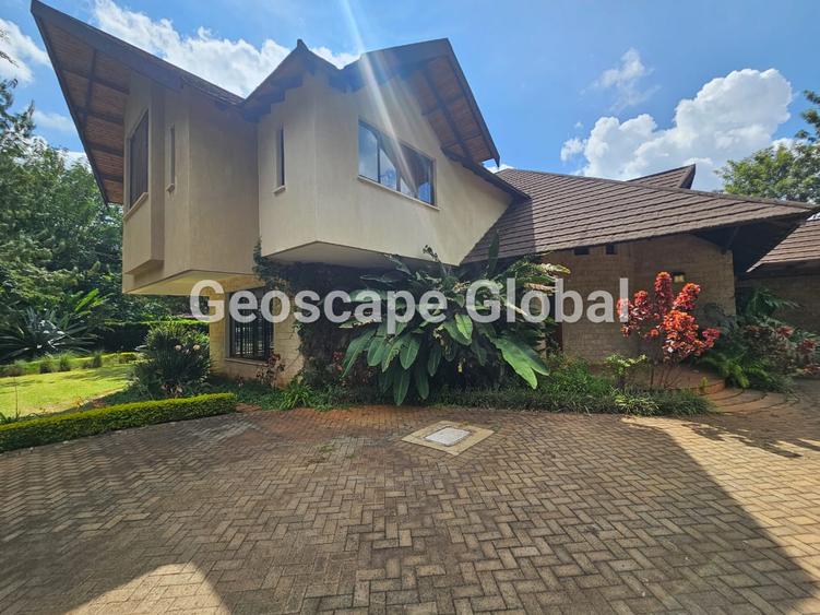 5 Bed House with En Suite in Runda 5 Bed House with En Suite in Runda