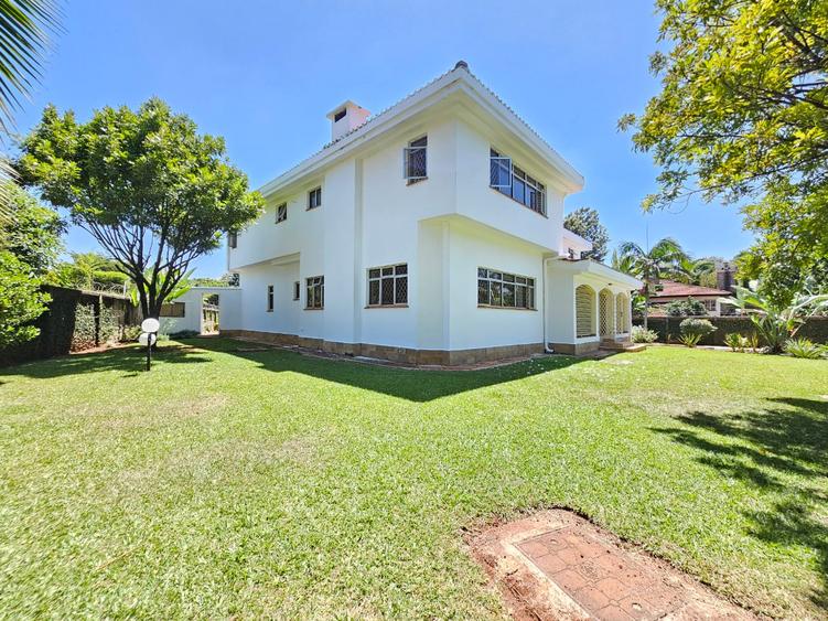 4 Bed House with En Suite in Runda 4 Bed House with En Suite in Runda