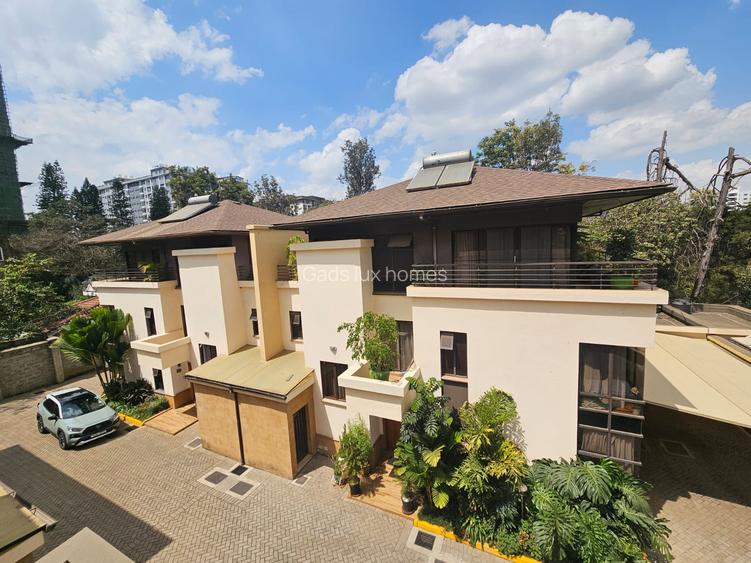 4 Bed Villa with En Suite at Lavington