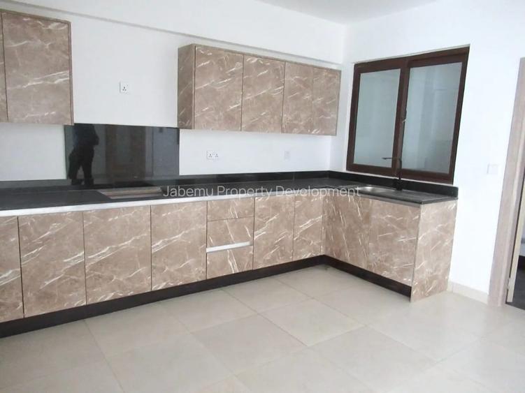 2 Bed Apartment with En Suite in Rhapta Road