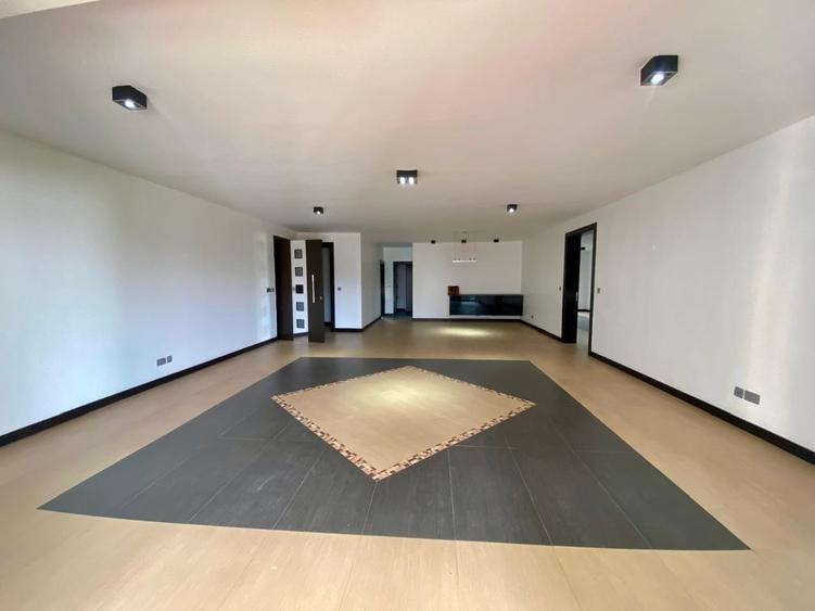 3 Bed Apartment with En Suite in Riverside 3 Bed Apartment with En Suite in Riverside