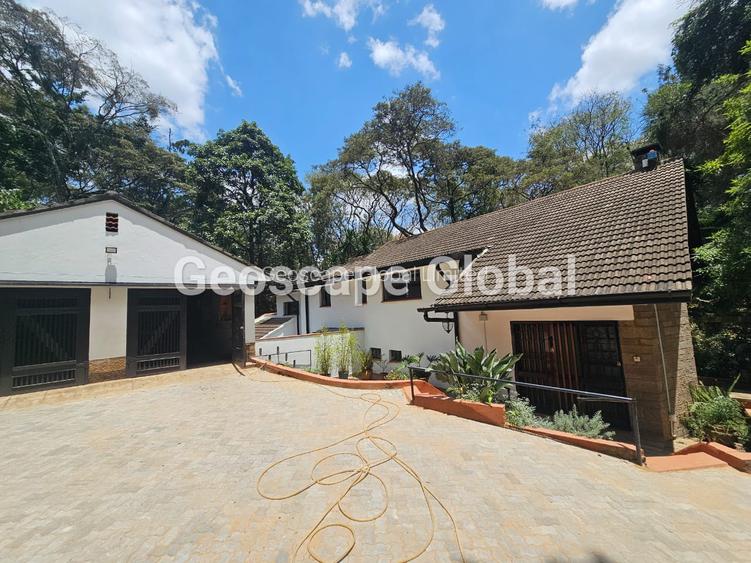 4 Bed House with En Suite in Muthaiga