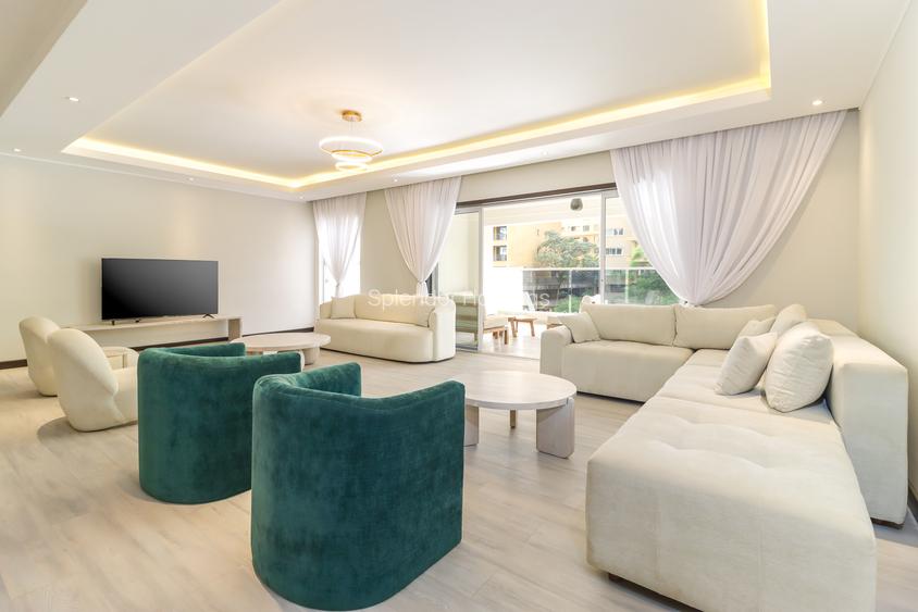 3 Bed Apartment with En Suite in Riverside