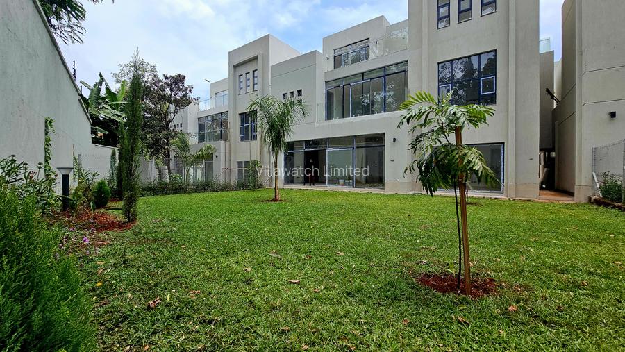 5 Bed Townhouse with En Suite in Lavington