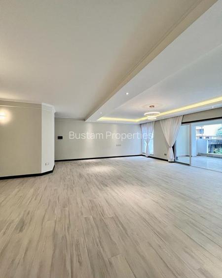 3 Bed Apartment with En Suite in Riverside