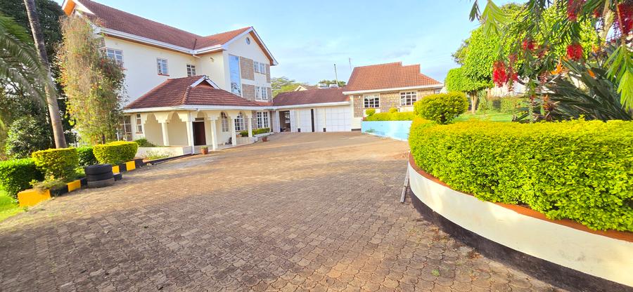 6 Bed House with En Suite at Panafrican Road 6 Bed House with En Suite at Panafrican Road