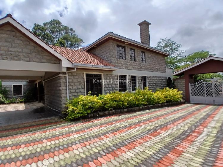 6 Bed House with En Suite in Karen