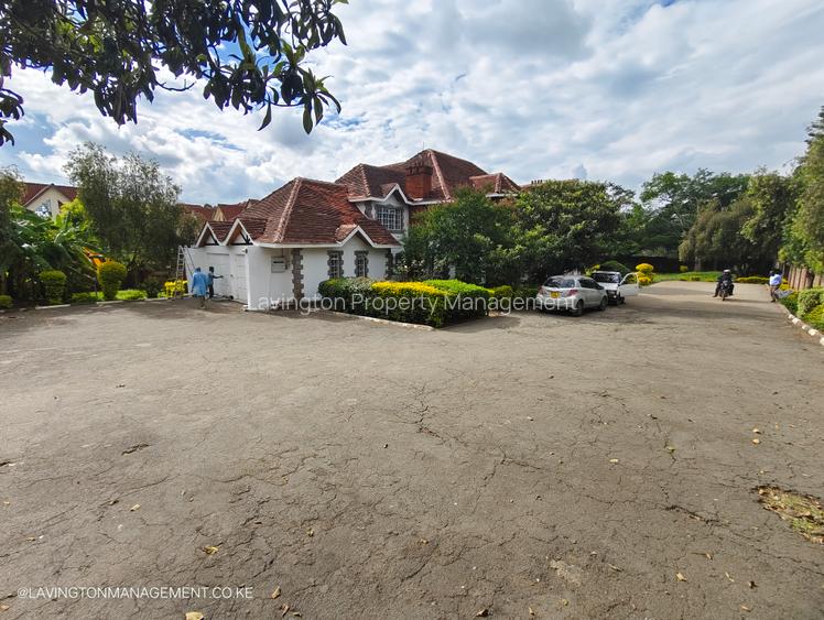 Office with Fibre Internet at Lavington Green