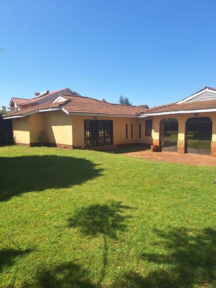 4 bed house with en suite in kitisuru