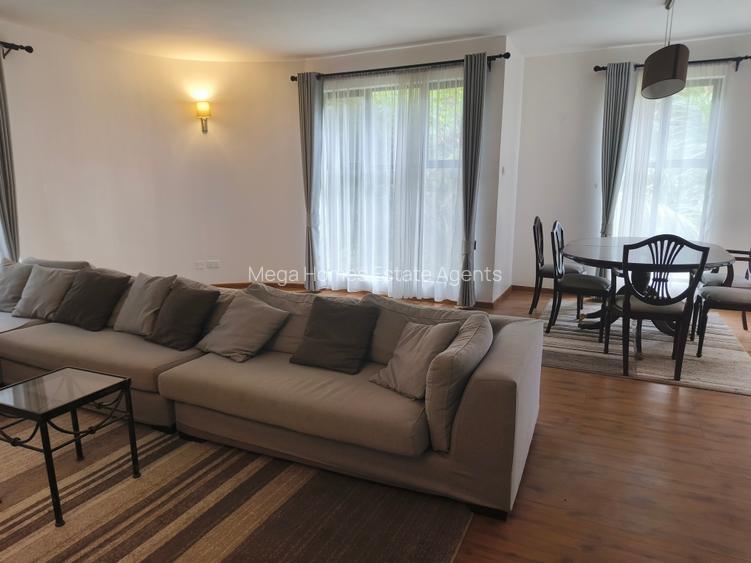 Serviced 3 Bed Apartment with En Suite in Riverside