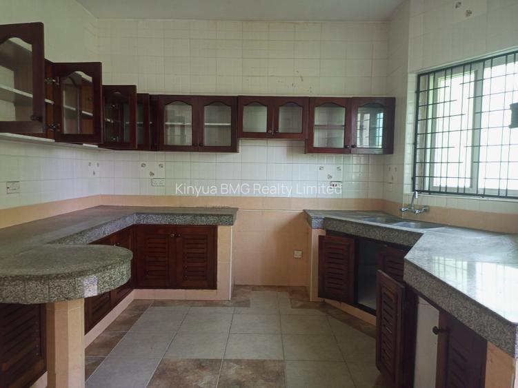 3 Bed Apartment with En Suite in Nyali Area