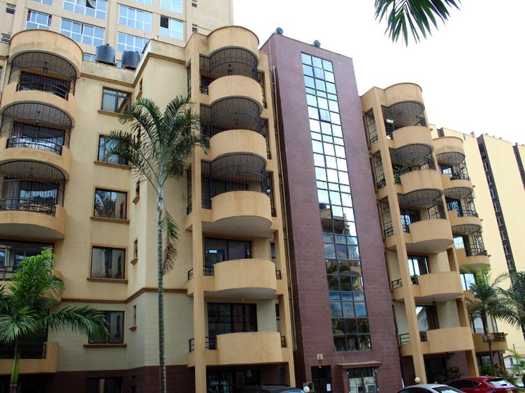 3 Bed Apartment with En Suite in Parklands