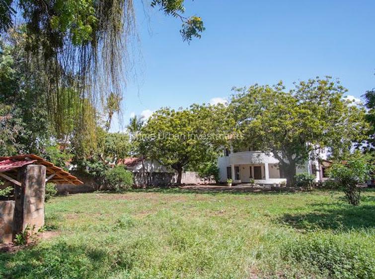 3 Bed Townhouse with En Suite in Nyali Area