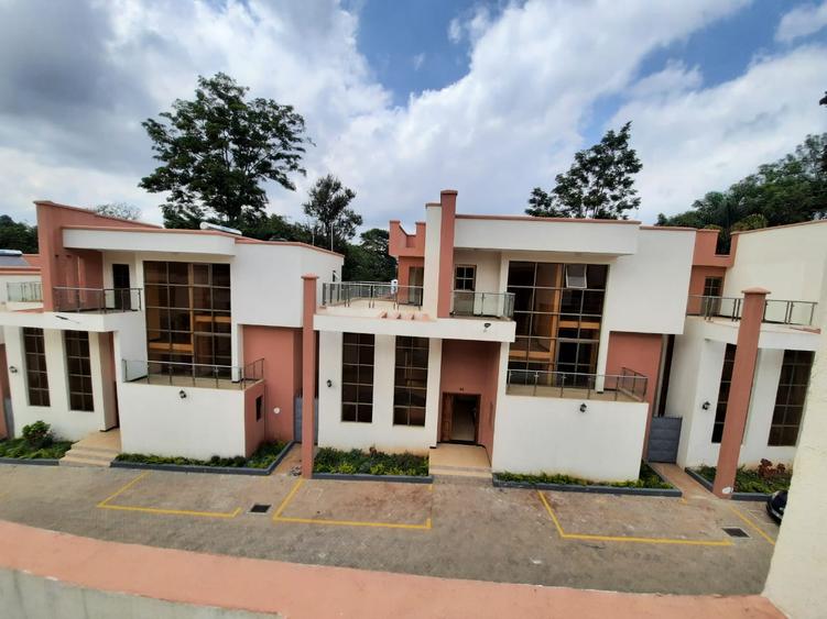 5 Bed Villa with En Suite in Lavington