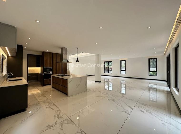 4 Bed House with En Suite in Spring Valley