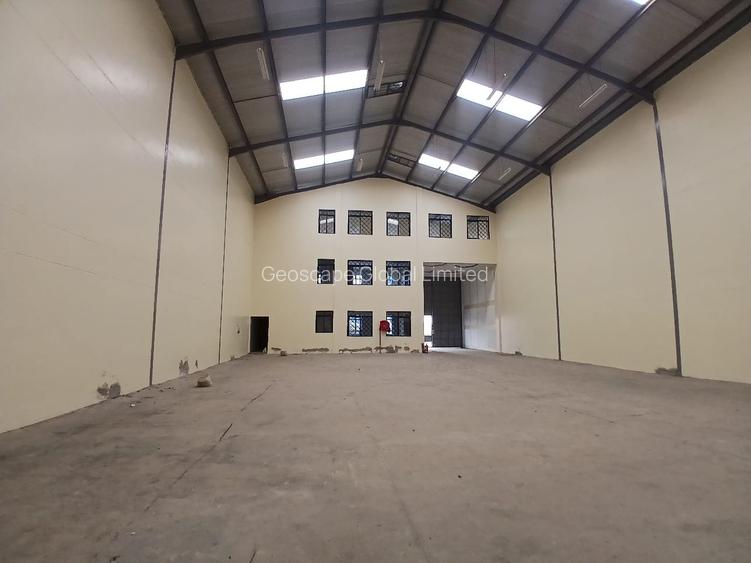 6,500 ft² Warehouse with Backup Generator in Industrial Area