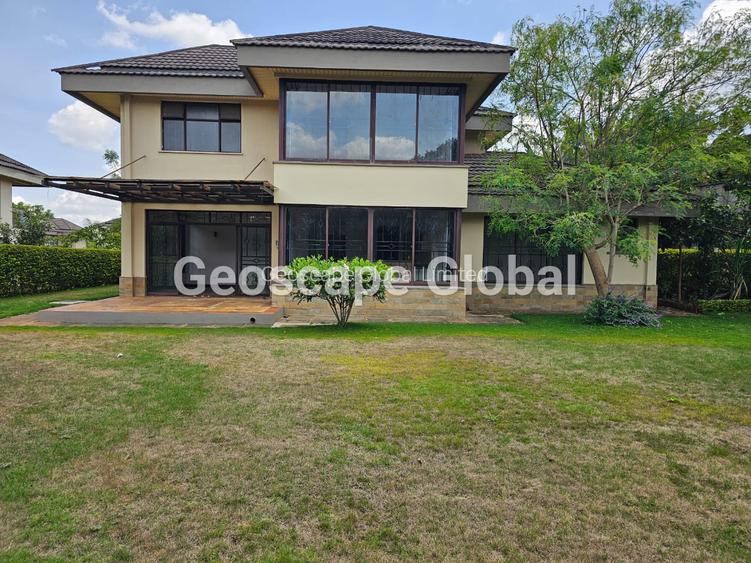 4 Bed Villa with En Suite in Ridgeways