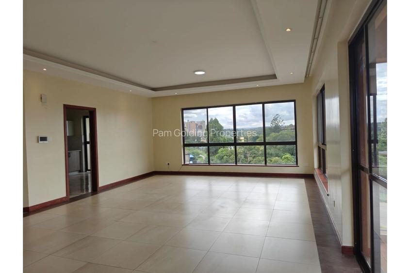 3 Bed Apartment with En Suite in Parklands