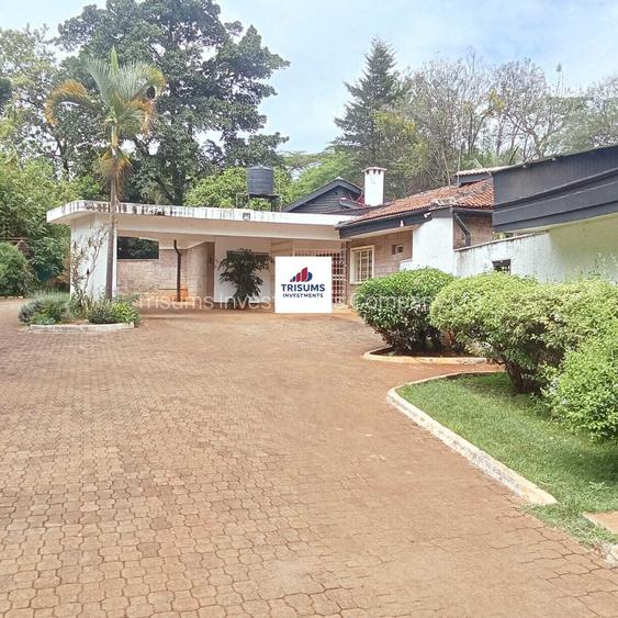 5 Bed House with En Suite in Westlands Area