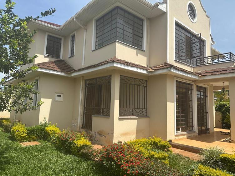 4 bed house with en suite in runda