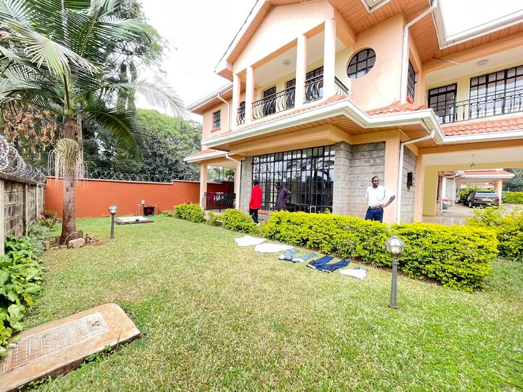 5 Bed Townhouse with En Suite in Lavington