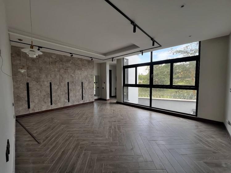 5 Bed Villa with En Suite at Nyari - Widok 3