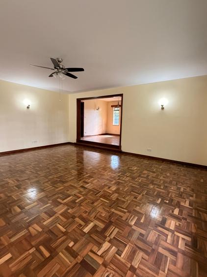 5 Bed Villa with En Suite in Nyari - Más