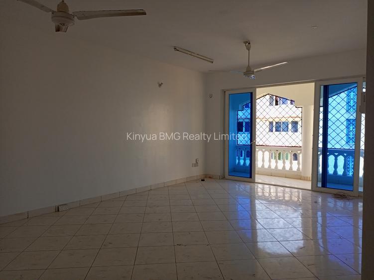 3 Bed Apartment with En Suite in Nyali Area