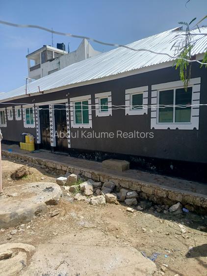 8 Bed House with Borehole at Bamburi