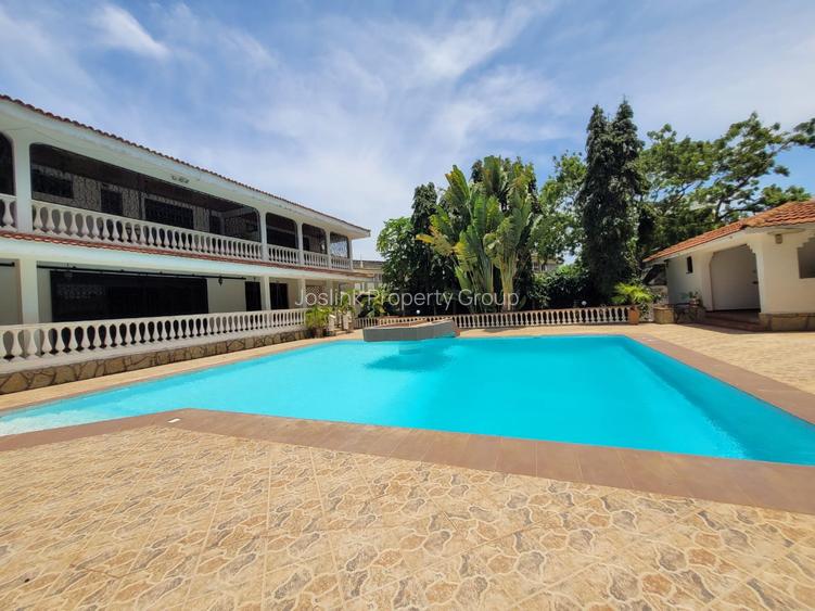 4 Bed Townhouse with En Suite at Greenwood Drive