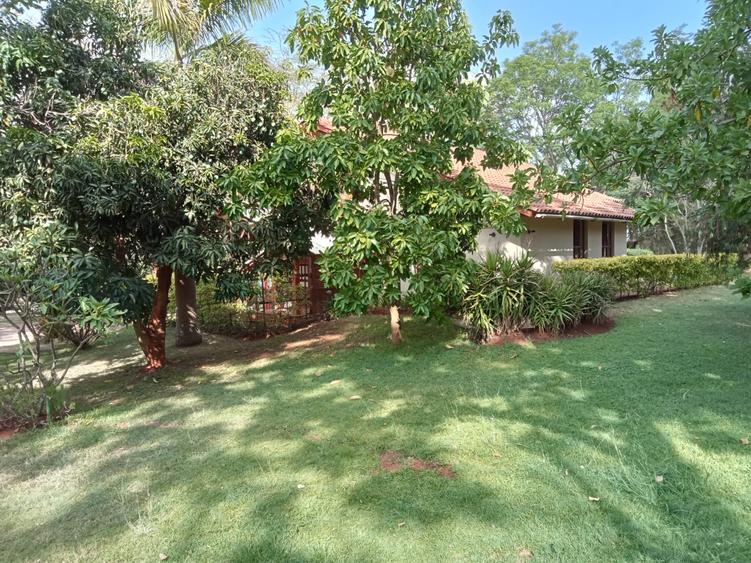 4 Bed Townhouse with Swimming Pool at Windsor 4 Bed Townhouse with Swimming Pool at Windsor