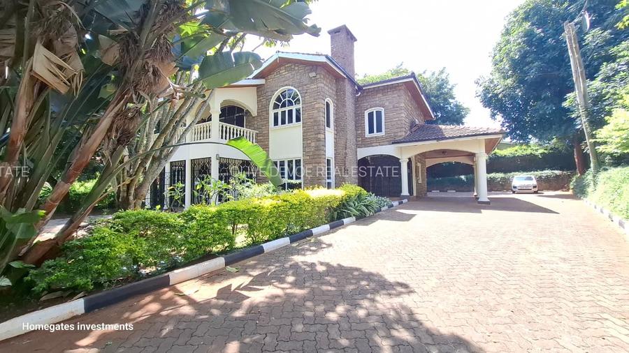 4 Bed House with En Suite in Hill View