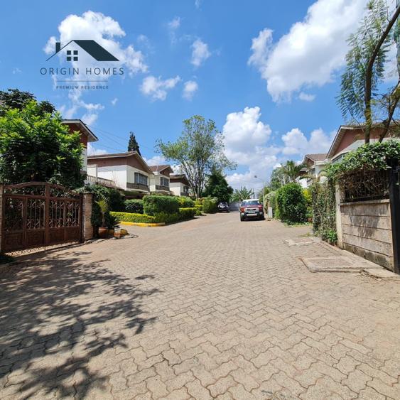 4 Bed House with En Suite at Westlands