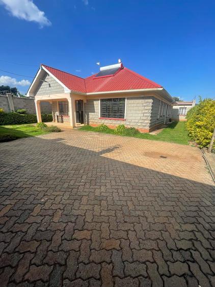5 Bed House with En Suite in Ngong