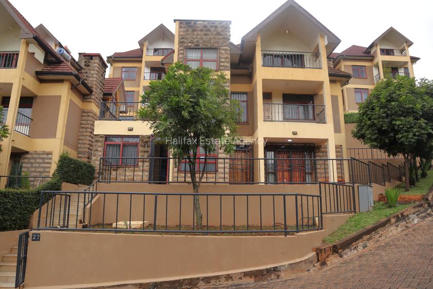 5 Bed Villa with En Suite in Redhill