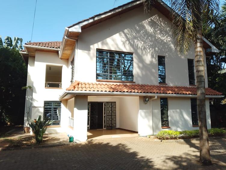 4 Bed House with En Suite in Ridgeways 4 Bed House with En Suite in Ridgeways