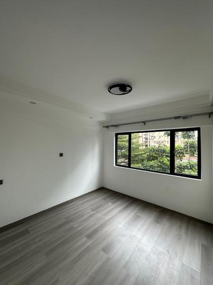 2 Bed Apartment with En Suite in Lavington - Vaade 5