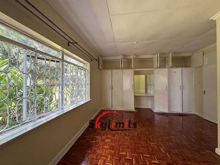 4 Bed House with En Suite in Gigiri - Altro