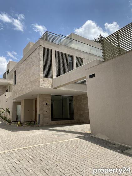 5 Bed Townhouse with En Suite in Lavington
