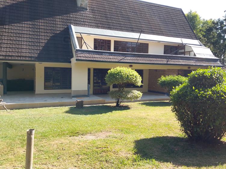 4 bed townhouse with en suite at karen road