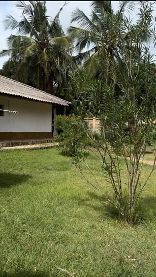 5 bed villa with en suite at sunset road