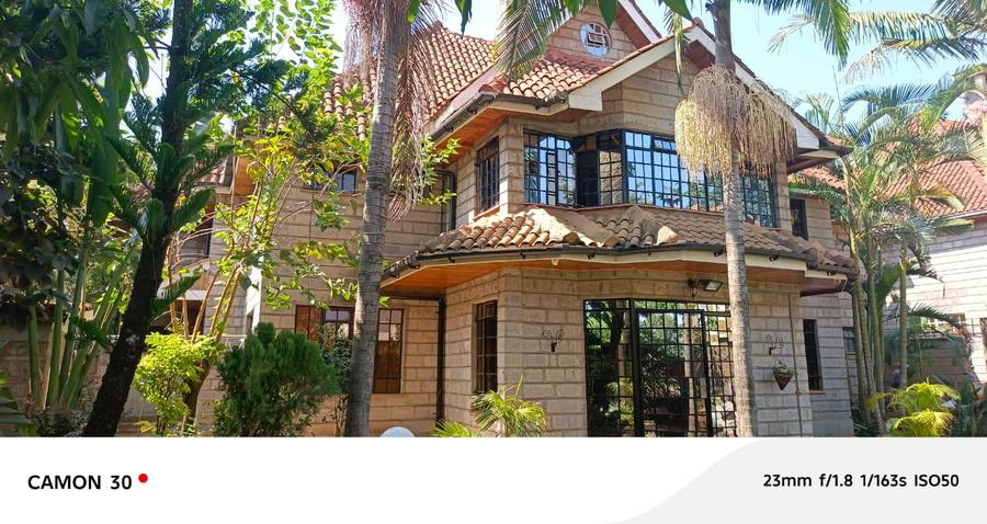 5 Bed Townhouse with En Suite in Lavington 5 Bed Townhouse with En Suite in Lavington