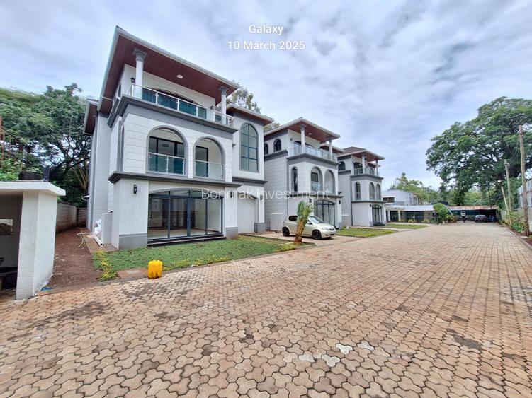 5 Bed Townhouse with En Suite at Off James Gichuru