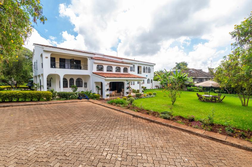 5 Bed House with En Suite in Runda 5 Bed House with En Suite in Runda