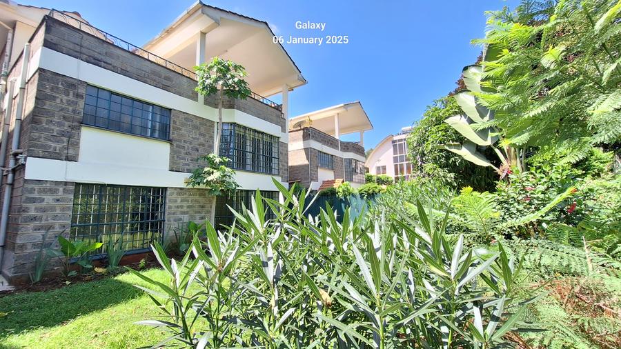 5 Bed Townhouse with En Suite at Shanzu Road