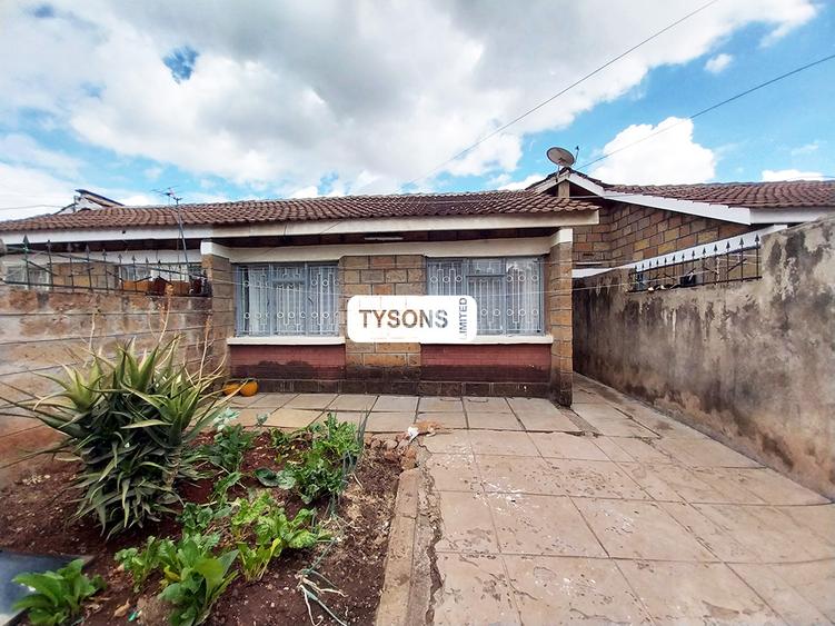 3 Bed House with En Suite in Donholm