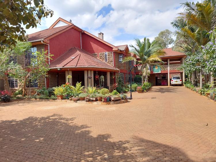 5 Bed House with En Suite at Nicole Drive