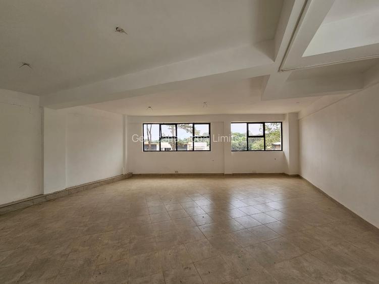 760 ft² Commercial Property with Parking in Kitisuru