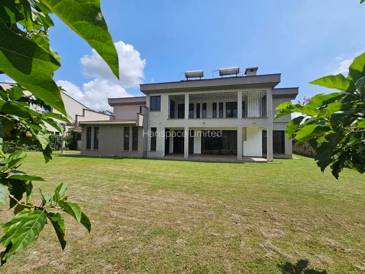 6 Bed Villa with En Suite in Lavington